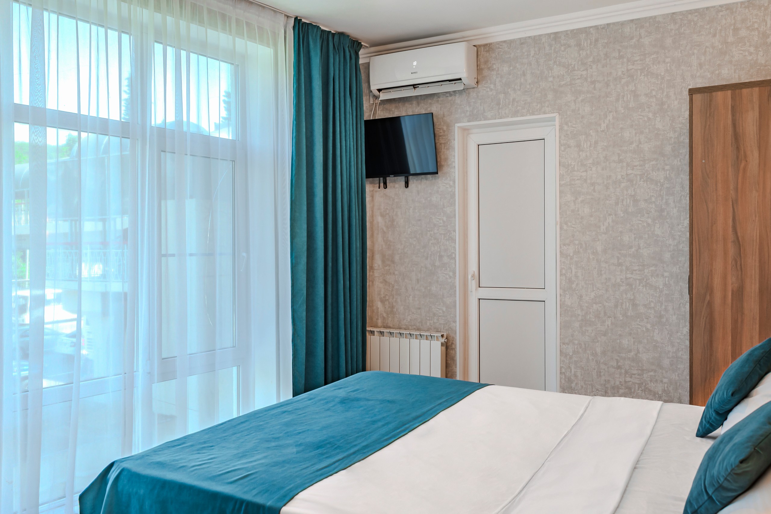 SHA_6452-HDR_resized